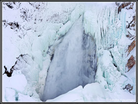 Lower Falls im Winterkleid